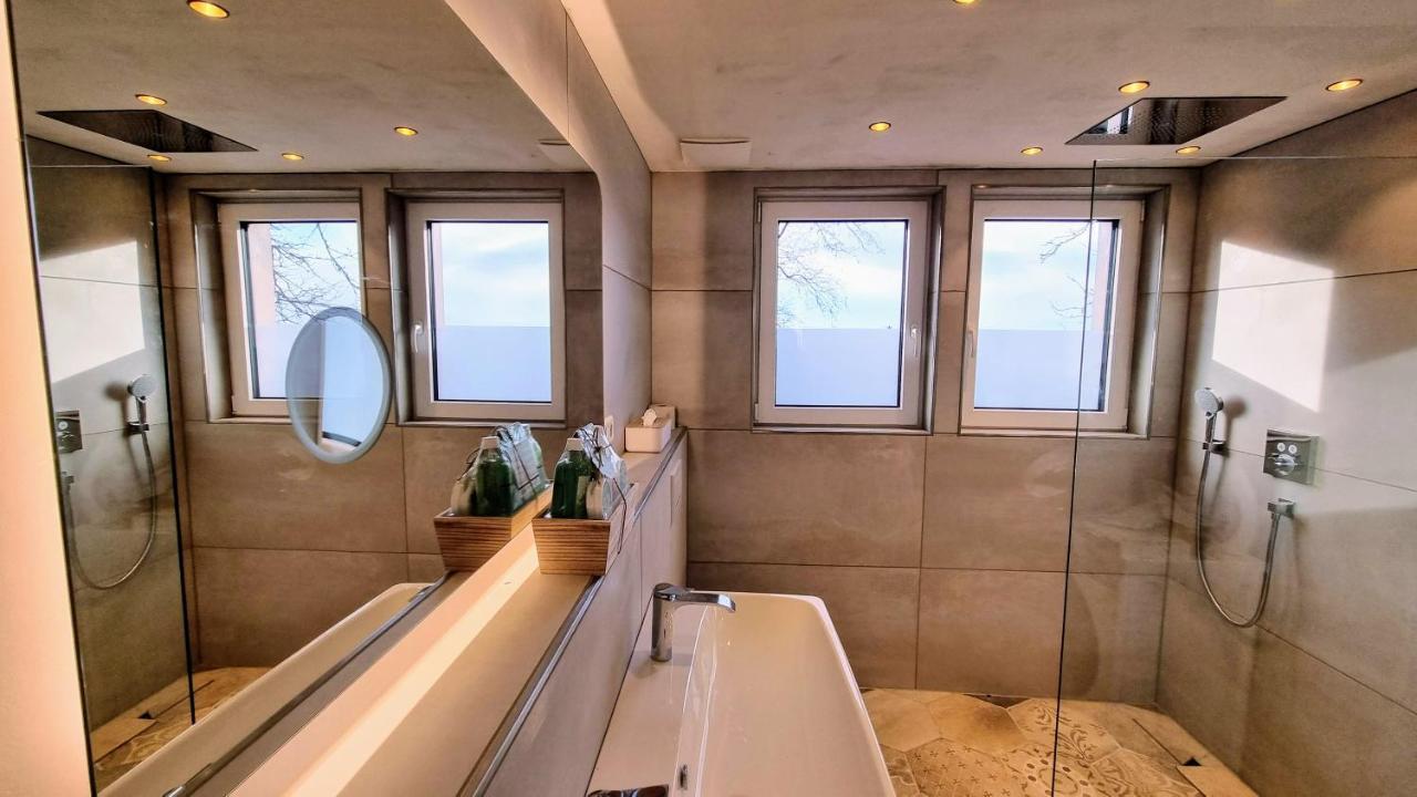 Exklusives Holzhaus Mit Bergbahn - Baden-Baden Im Schwarzwald Villa Luaran gambar